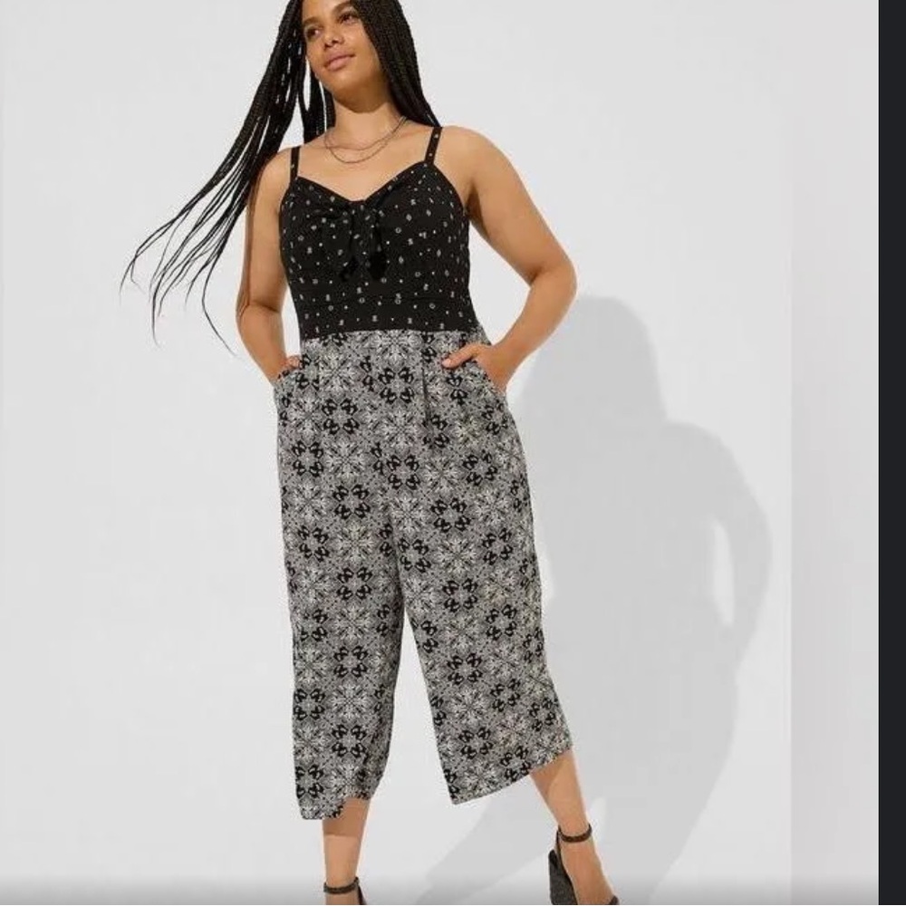 Torrid Tie Front Culotte Jumpsuit Size 2